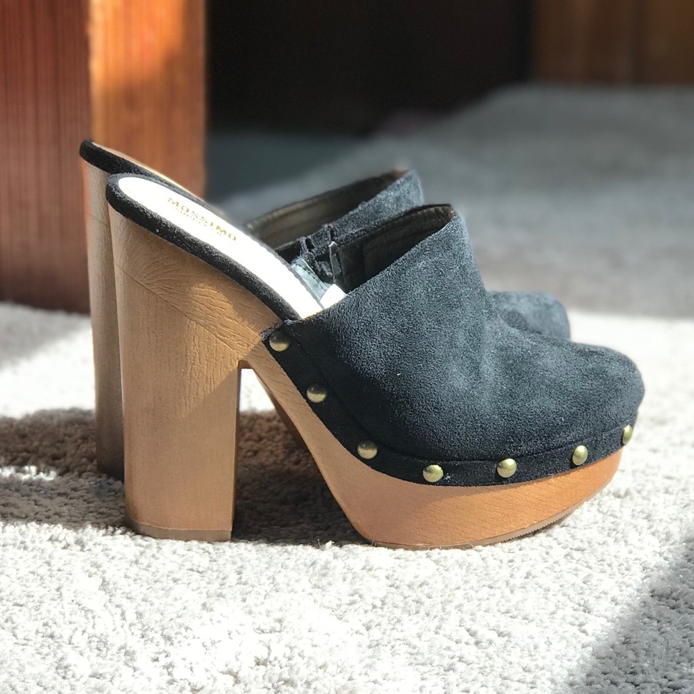 Mossimo Supply Co. Platform mules size 7